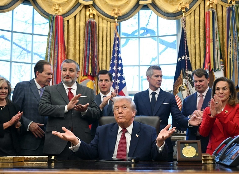 美国拟降低汽车油耗标准