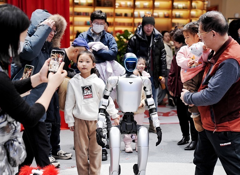 宇树首家线下门店开业