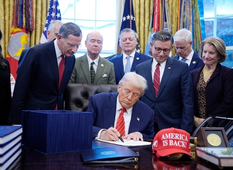 美国政府结束部分停摆