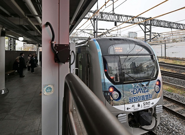 韩国恢复朝韩边境旅游专列