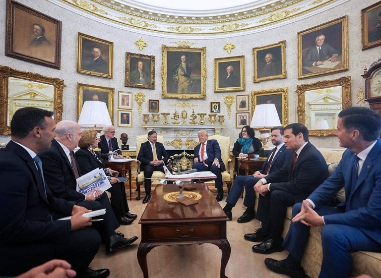 哥伦比亚总统访美