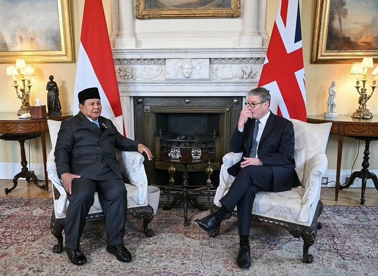 印尼总统访问英国