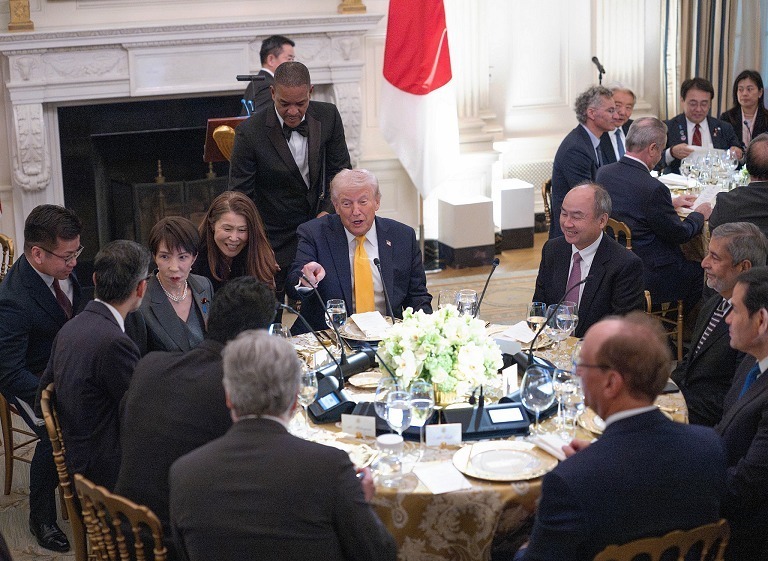 美日首脑白宫晚宴