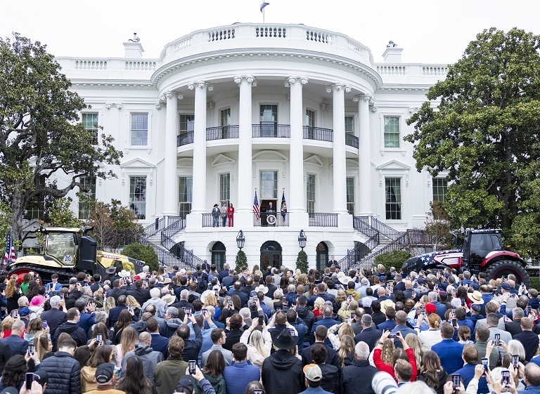 特朗普争取农民支持