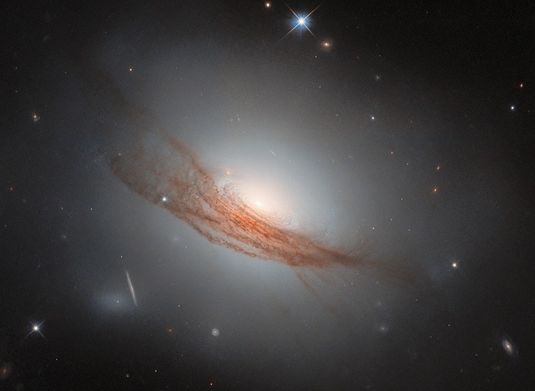 NGC 7722 透镜状星系