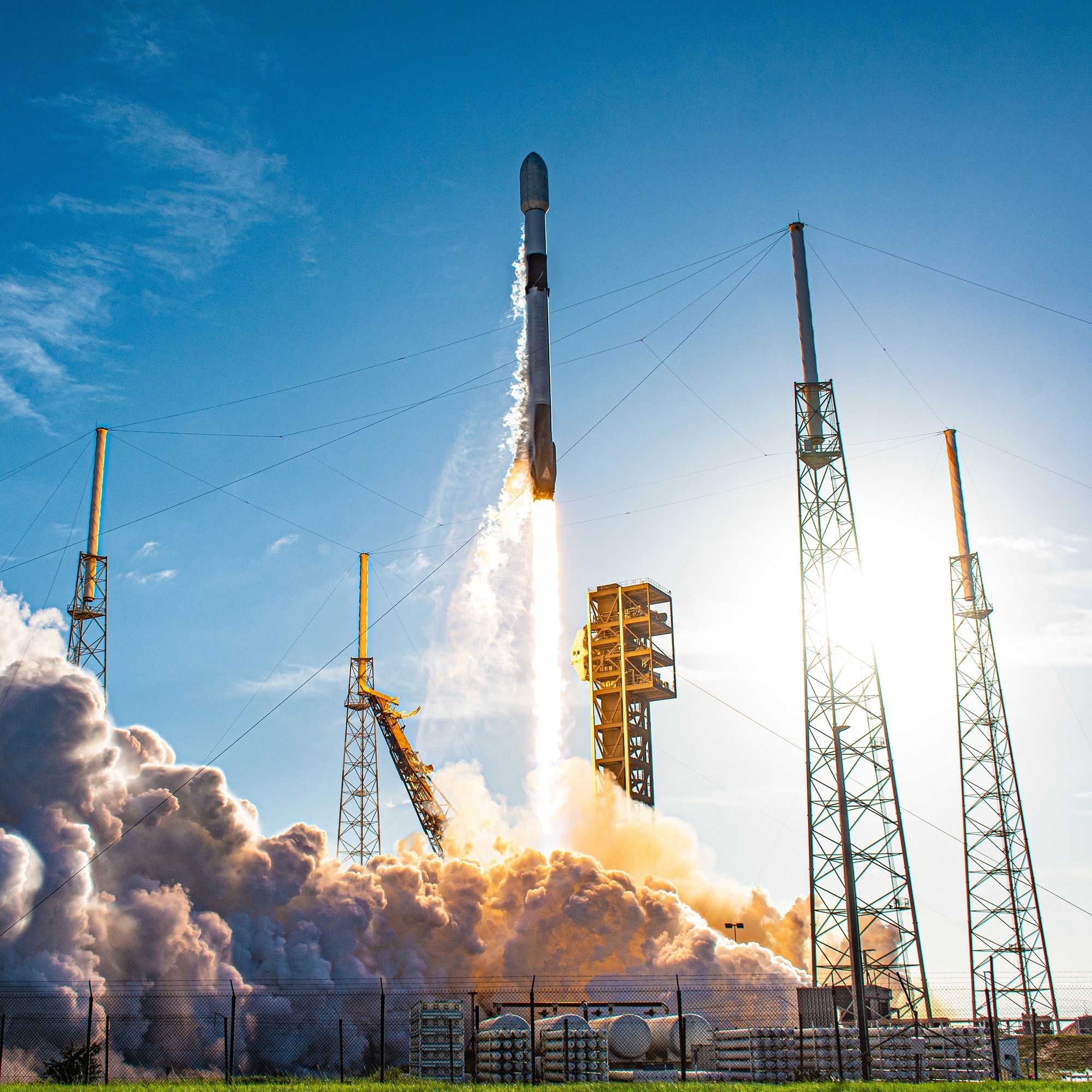 SpaceX 发射新型天鹅座飞船- September 15, 2025 | iDaily 每日环球视野