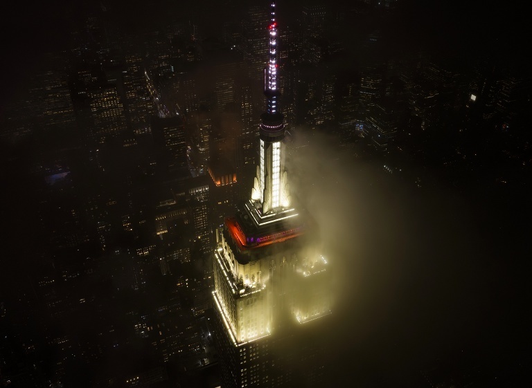 美国国债破30万亿美元