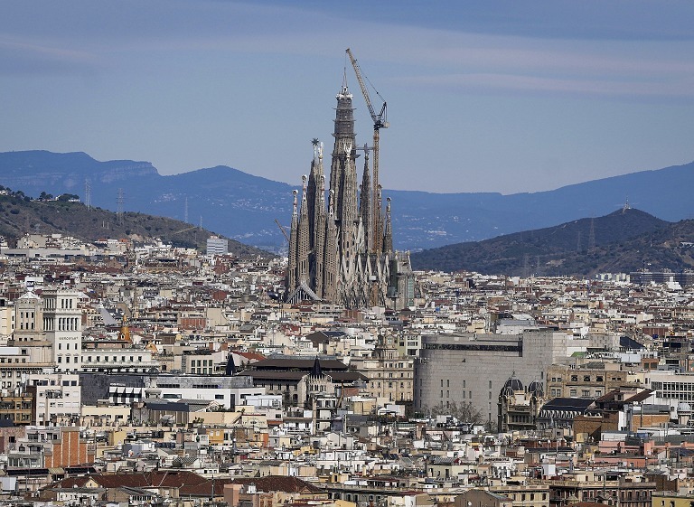 圣家堂主塔楼封顶