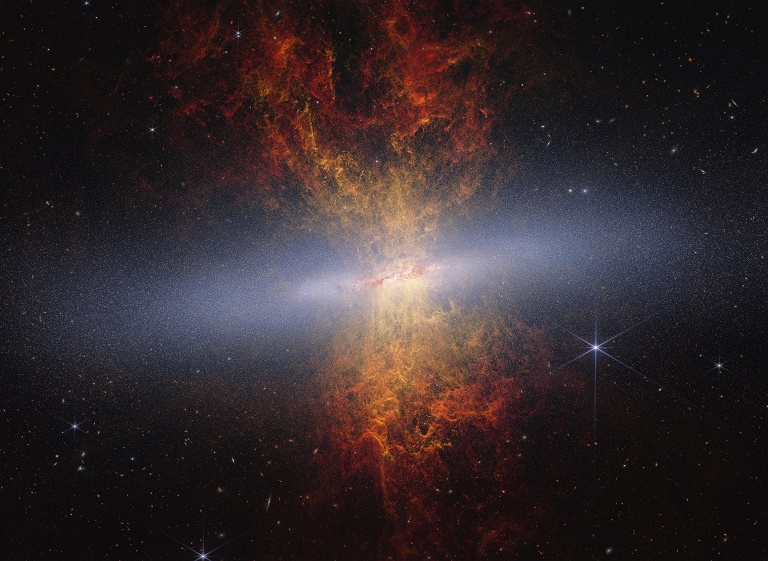 大熊座M82星爆星系