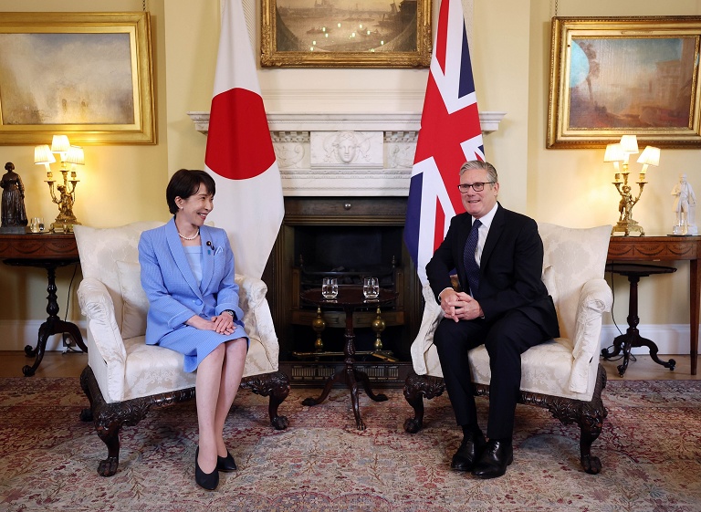 日本首相访问英国