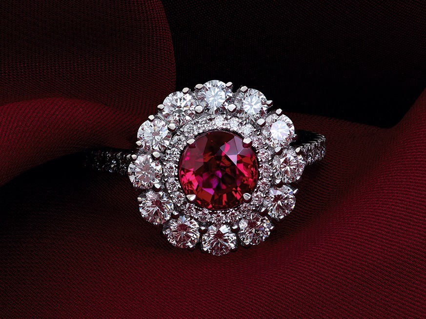 广州从都博物馆melodiesofcolour高级珠宝展致敬王室珠宝