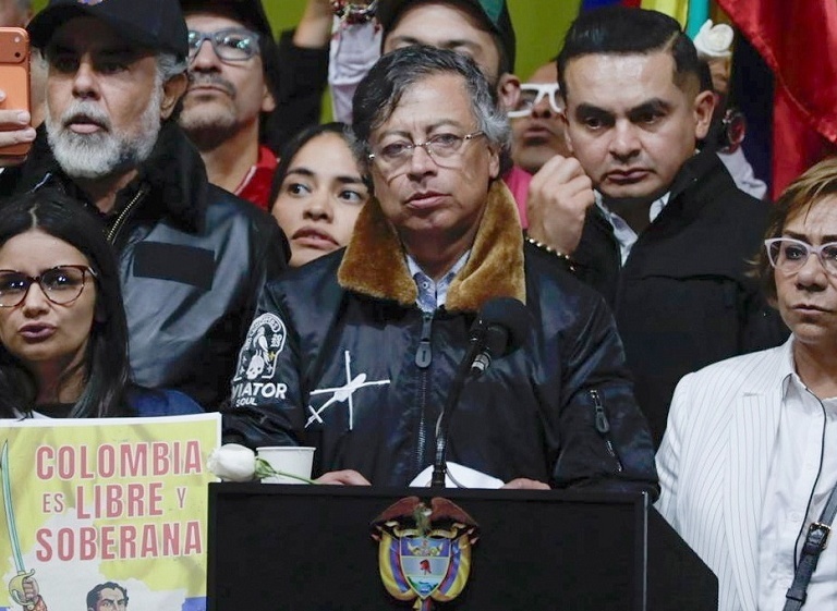 美国哥伦比亚领导人通话