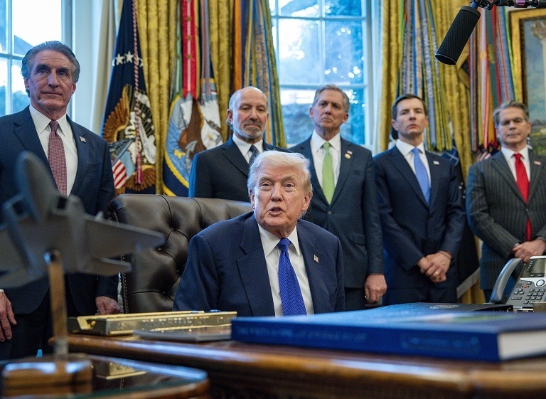 特朗普公布国家稀土储备计划