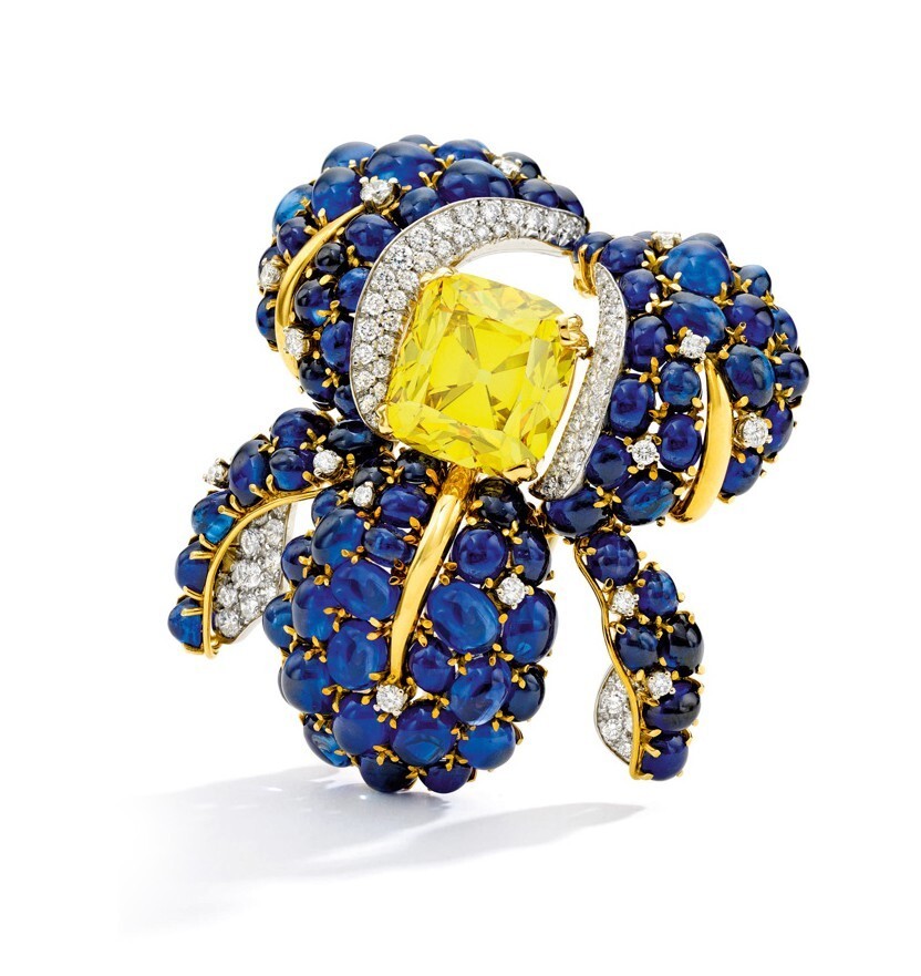 拍卖sothebys纽约珠宝秋拍755ct蓝钻verdura鸢尾花胸针红粉钻手链