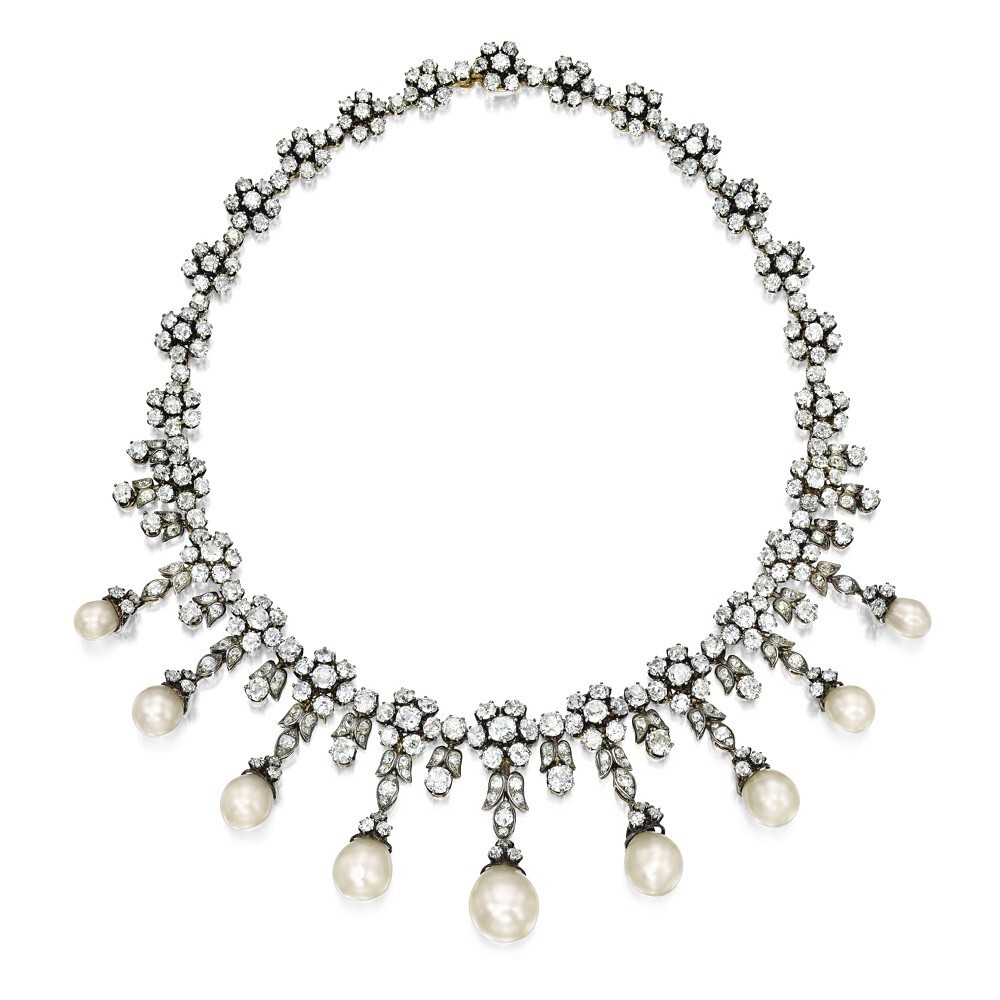 拍卖sothebys香港珠宝秋拍5ct鲜彩蓝钻bulgari祖母绿项链