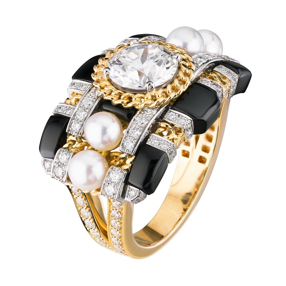 『珠宝』chanel 推出 tweed de chanel 臻品珠宝系列:斜纹软呢灵感