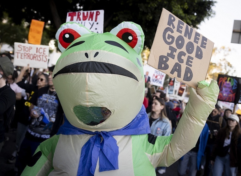 美国反移民局执法抗议