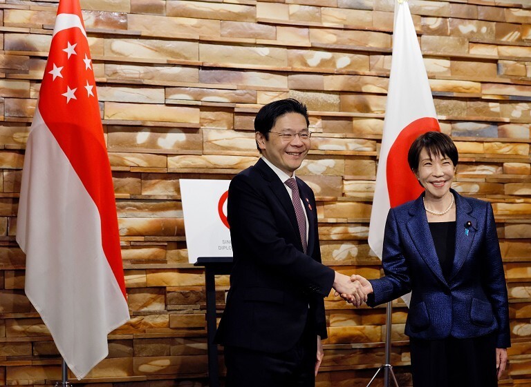 新加坡总理访问日本