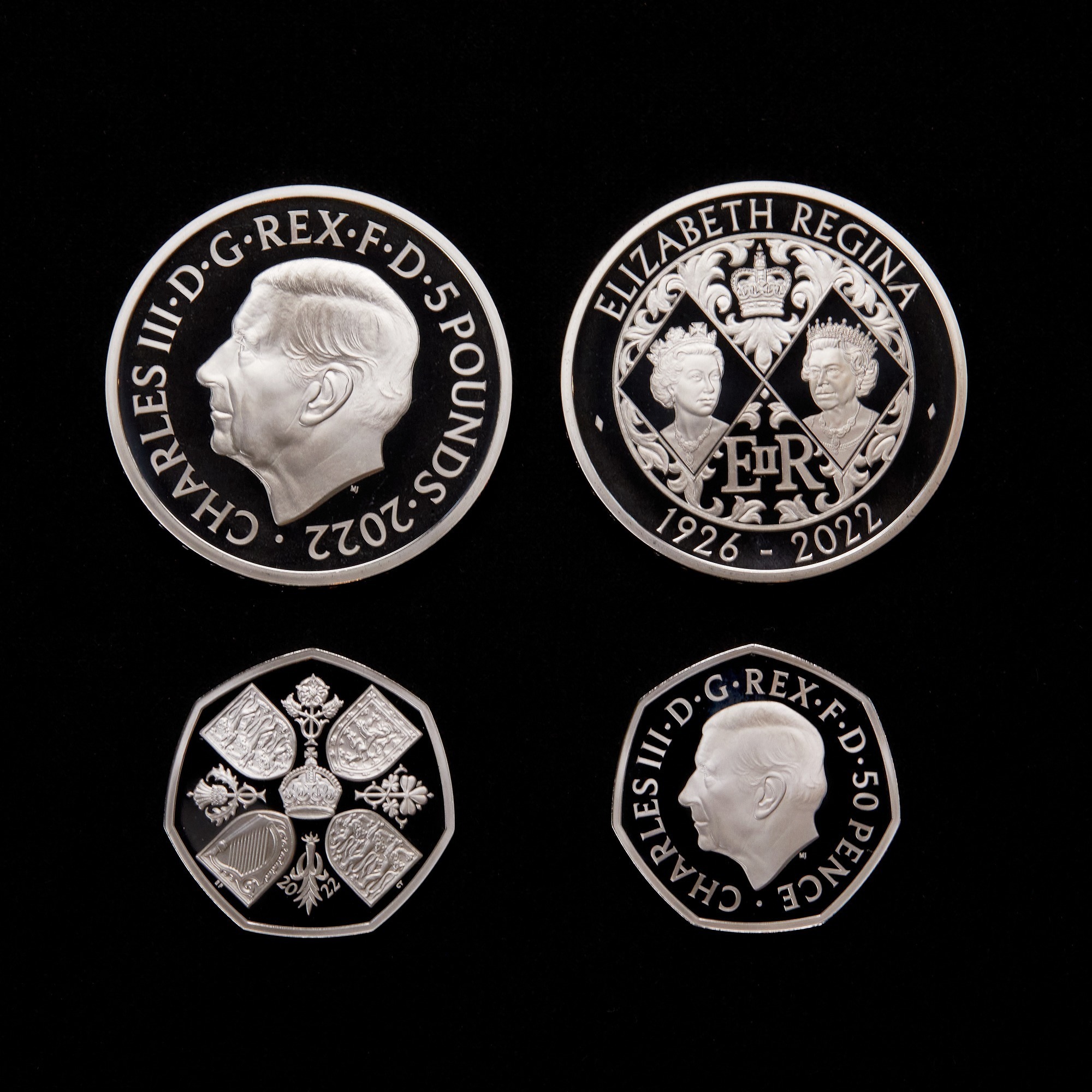 英国公布新王硬币- October 2, 2022 | iDaily 每日环球视野