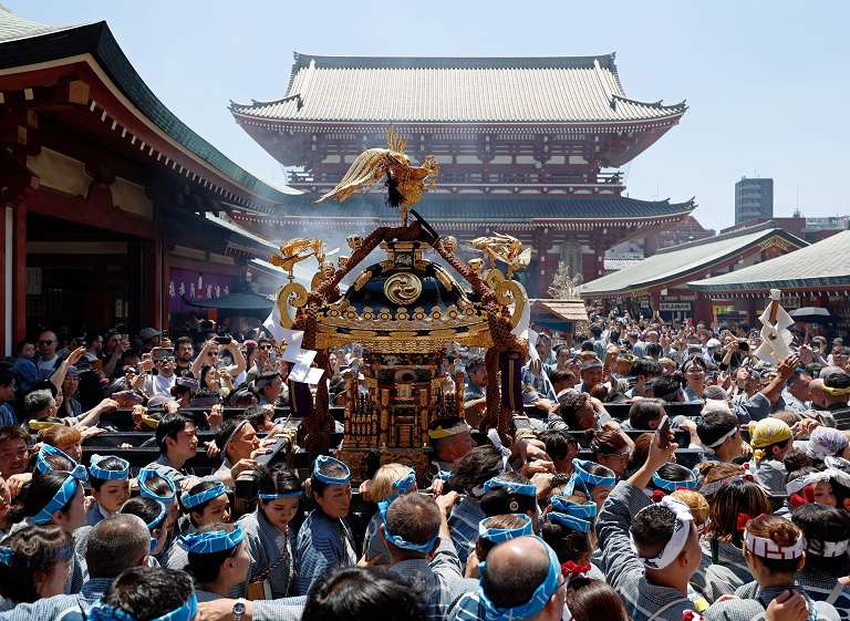 东京浅草三社祭庆典