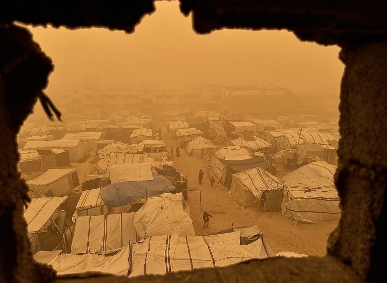 加沙地带遭遇沙尘暴