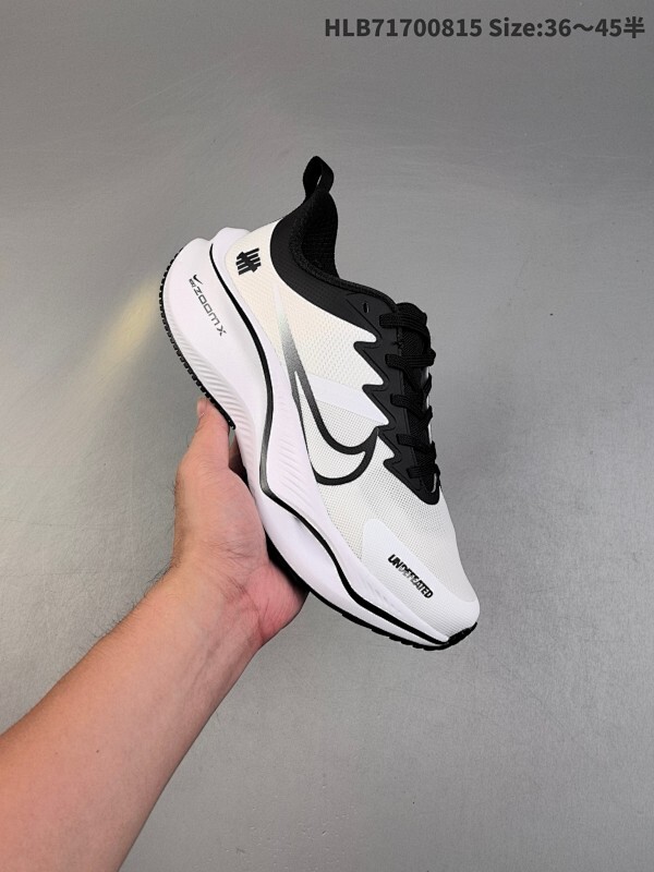 Nike Pegasus Plus 舒适百搭防滑耐磨 低帮 休闲跑步鞋 采用全新双层超轻透气网眼布材质 内里嵌入定型海绵