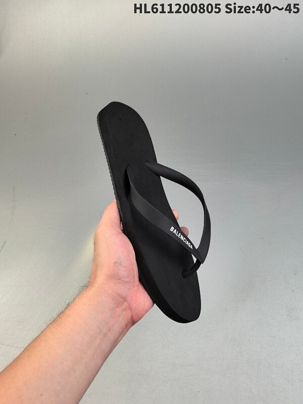 公司级✅Balenciaga巴黎世家 TRACK SNEAKER 圆头夹趾人字拖鞋