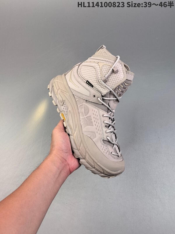 HOKA/霍卡 原楦原纸版数据开发版型，采用同源原厂eVent®机能防水磨砂小牛皮鞋面材质