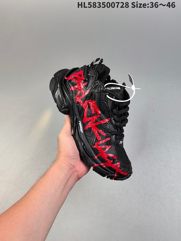 Balenciaga 巴黎世家 纯原巴黎世家Runner运动鞋  不含皮运动鞋，网布材质，磨损效果，鞋头边缘印有尺码