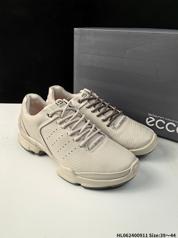 集合 ecco爱步Biom健步防水轻跑透气休闲鞋 人手必备单品 鞋底采用高端顶级TPU组合TPR环保科技材料