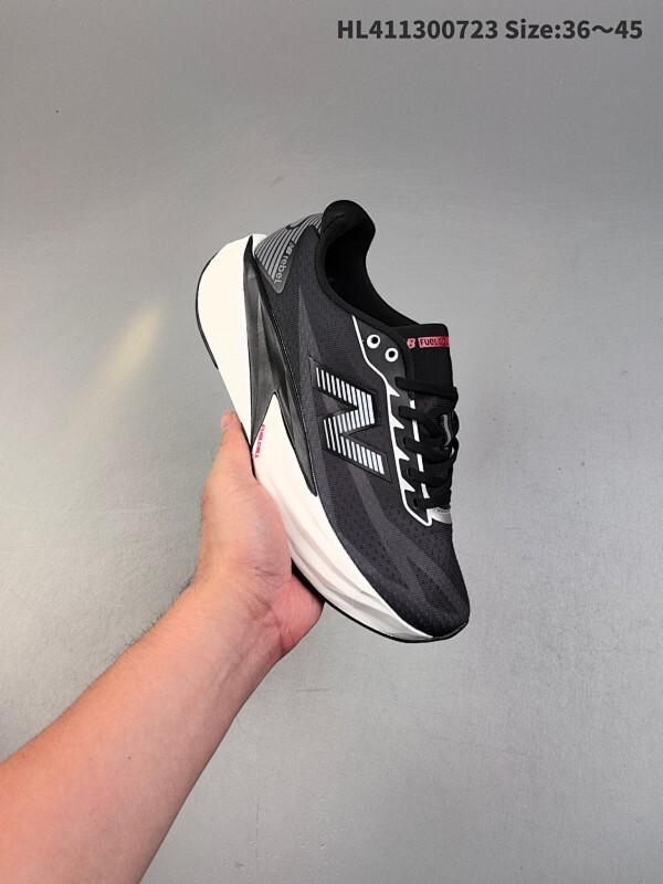 集合 New Balance FuelCell SuperComp Trainer V2  新百伦NB系列超轻量化低帮休闲运动慢跑鞋