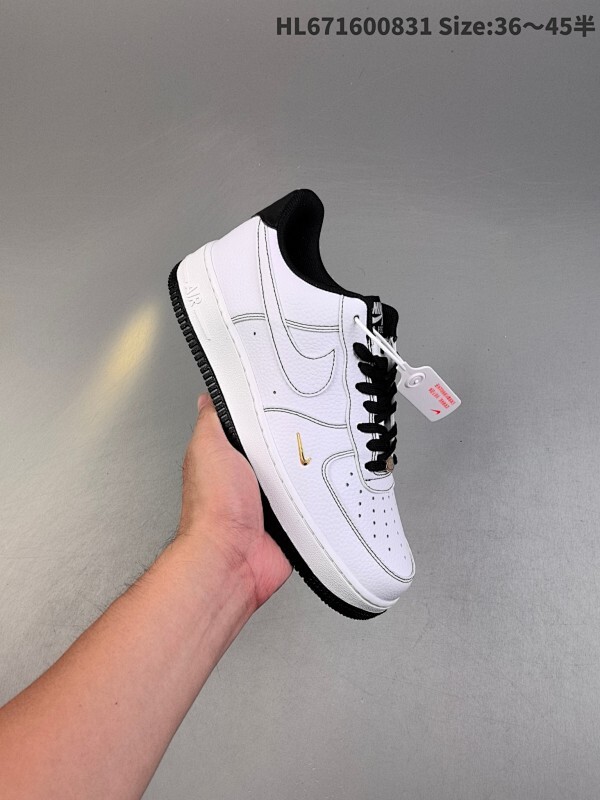 公司级✅耐克Nike AIR FORCE 1’07空军一号低帮百搭休闲运动板鞋。柔软、弹性十足的缓震性能和出色的中底设计