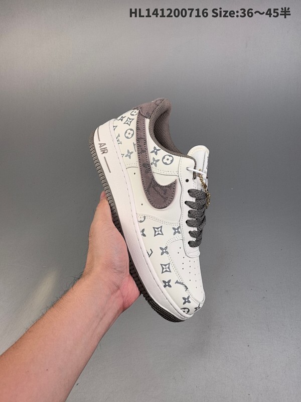 集合 ✅耐克Nike AIR FORCE 1‘07 空军一号低帮百搭休闲运动板鞋。柔软、弹性十足的缓震性能和出色的中底设计