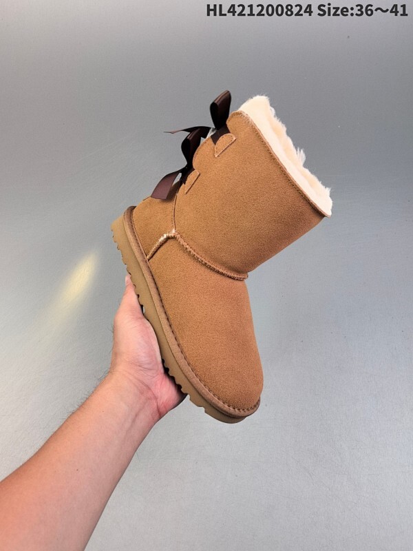 ✅迷你长靴 UGG2024秋冬新款 女士经典迷你长底短筒靴（特别款）宋妍霏周冬雨明星同款〰️ 原单A级羊皮毛一体保暖性极强！！