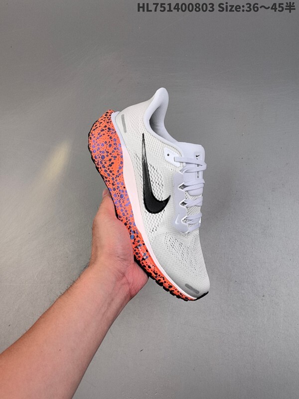 颠覆式升级！Nike「飞马新鞋」触感柔软，质感升级！随着“耐克「蓝图」系列”在巴黎的盛大发布