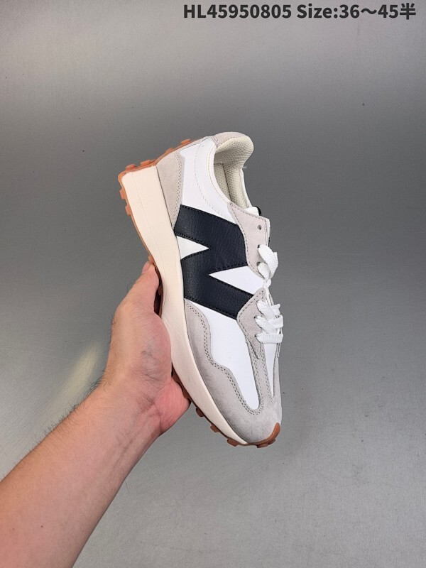 集合  ✅New Balance MS327 复古休闲运动慢跑鞋 以更纯粹的复古风格设计打造的全新造型 侧身还以解构设计 将 N 字标志以做旧压花样式呈现