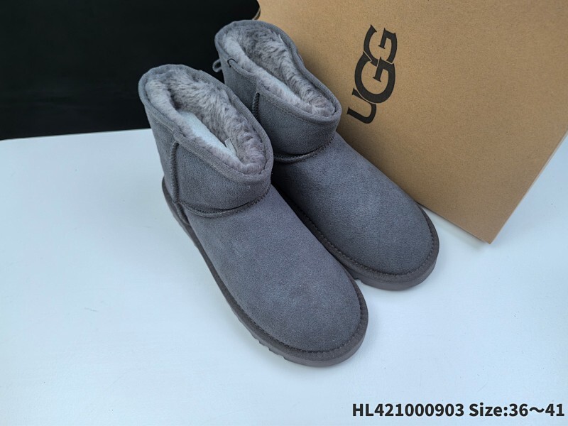 ✅UGG/雪地靴 原楦原纸版开发版型，采用TPU模压定型翻毛皮鞋面材质，内嵌人造卷曲羊毛毛绒里衬和鞋垫,保暖锁热