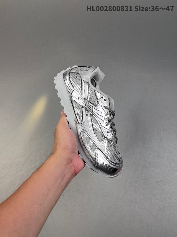 公司级 向品牌著名的「intrecciato」图样致敬！意大利奢侈品牌 Bottega Veneta Orbit 宝缇嘉 葆蝶家