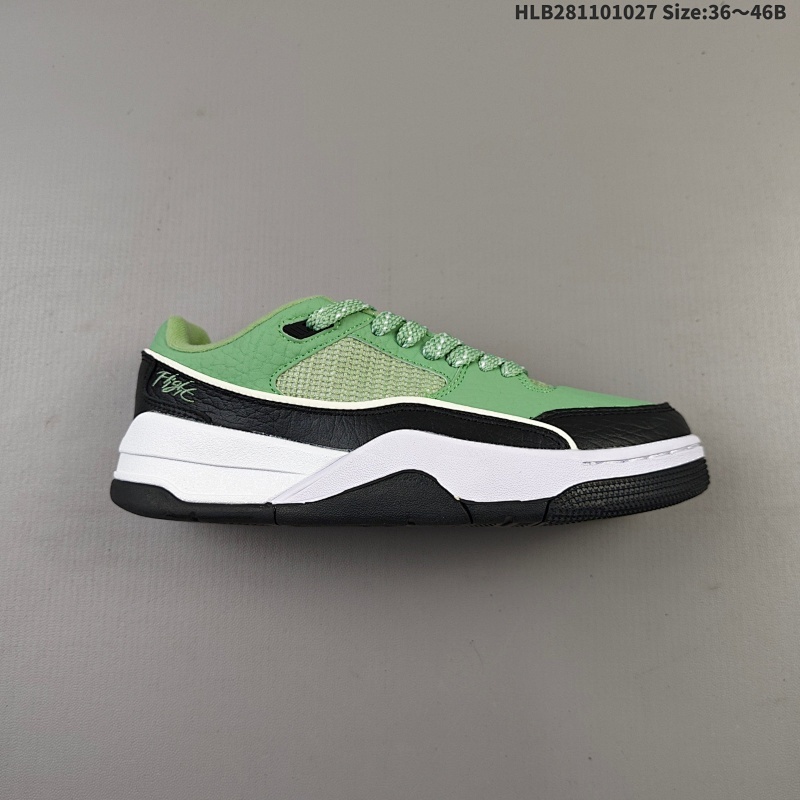 110 Air Jordan 4 Retro Flight Court 低帮 黑色 AJ4 乔丹4代 aj4 乔4 低邦 黑色 乔丹篮球鞋系列 鞋身整体以黑色磨砂打造，搭配侧身黑色皮革框架，鞋舌及后跟