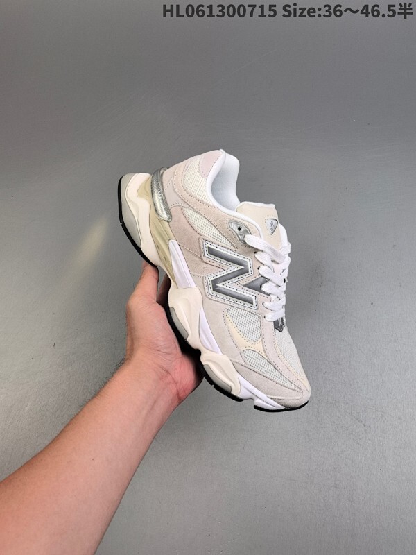 New Balance NB9060 联名款 复古休闲运动慢跑鞋  鞋款灵感源自设计师本人对夏日的怀日回忆