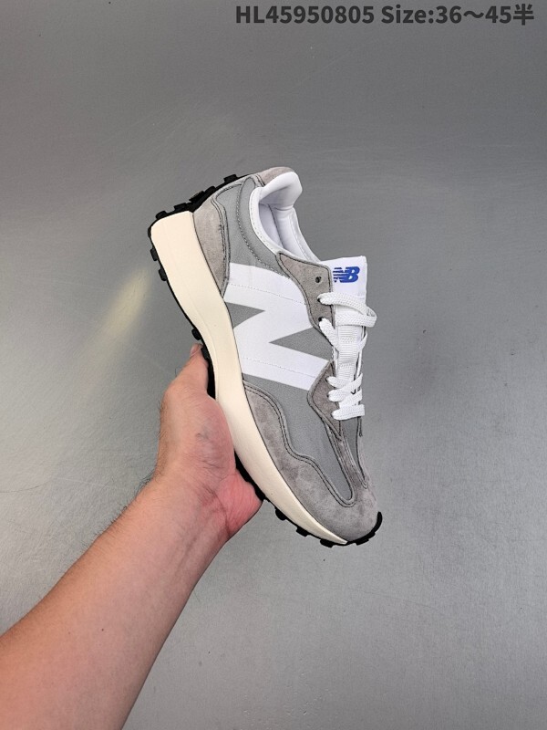✅New Balance MS327 复古休闲运动慢跑鞋 以更纯粹的复古风格设计打造的全新造型 侧身还以解构设计 将 N 字标志以做旧压花样式呈现