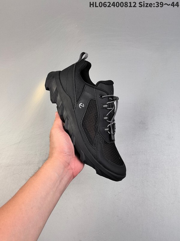 集合  Ecco 爱步 皮条带网 透气，经典和现代工艺品质融合 百搭休闲老爹鞋 舒适性相当不错