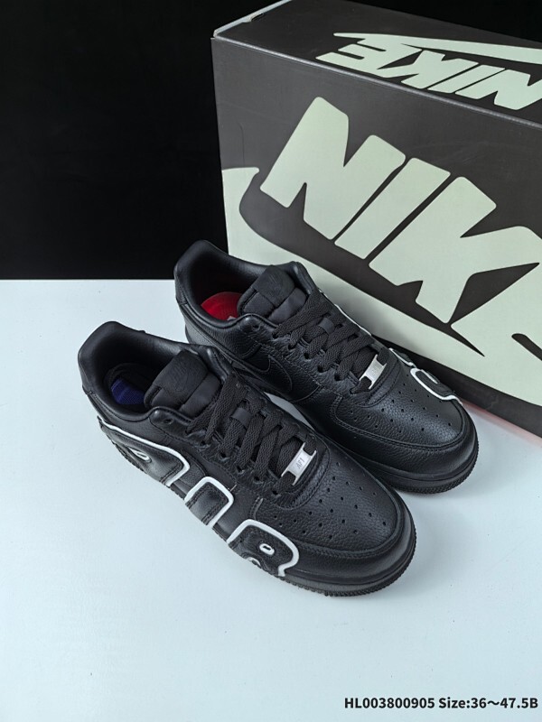 纯原版本 头层附赠配件❗️ CPFM x Nike Air Force 1 Low 耐克 空军一号 低帮 联名黑白色 男女同款 包裹性防滑耐磨轻便低邦板鞋 鞋身以一袭黑色为主调