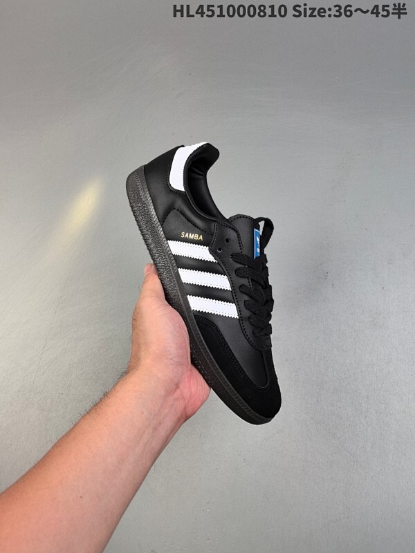 集合  Addis Original Samba VEFGAN复古单品 复古桑巴板鞋 这款桑巴鞋展示了高质量的工艺