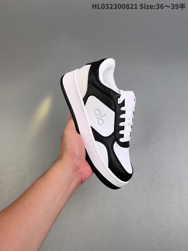 Alo Yoga Recovery Mode LABUBU联名 舒适简约防滑耐磨低帮休闲板鞋 公司级  Alo Yoga于2007年创立于洛杉矶