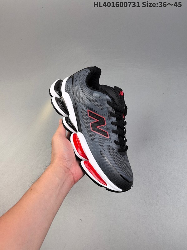 New Balance 新百伦 NB2000 网面休闲鞋  复古还要机能，NB官方重磅新品。一款融合复古设计与现代科技的跑鞋