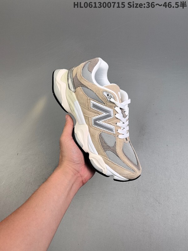 集合  New Balance NB9060 联名款 复古休闲运动慢跑鞋  鞋款灵感源自设计师本人对夏日的怀日回忆