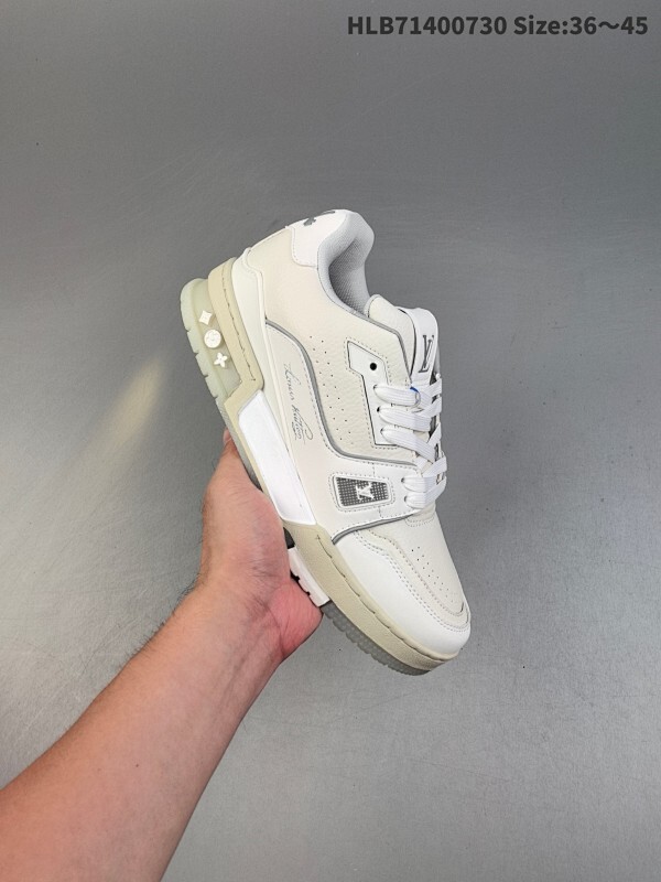 集合  ✅Louis Vuitton Trainer Sneaker Low 全新 LV 路易威登 休闲运动文化百搭板鞋 ！