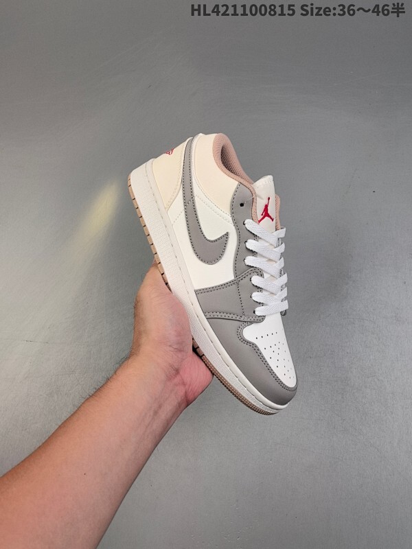 Nike Air Jordan 1 Low AJ1乔1低帮休闲板鞋 同步官方配色  原档冲孔鞋头 四线拉帮 鞋舌高弹海绵填充