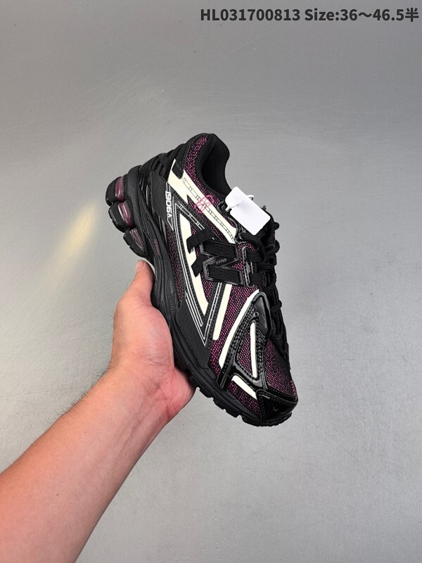 公司级 New Balance M1906R系列 复古老爹防滑耐磨低帮 跑步鞋 男女同款 采用轻质牛剖革拼接透气网眼衬垫织物鞋面材质 T-Beam大底提供足步弓支撑 保持步态稳定